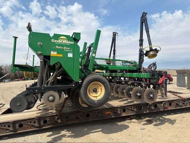 Great Plains 3 point native grass drill with coulter cart for sale in Laurel, NE